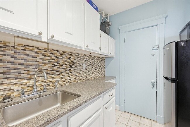 Photo - 62 Queensberry St Unit 407