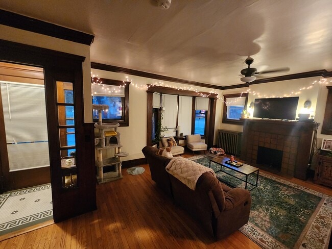 Livingroom (Furnished) - 2107 N 51st St