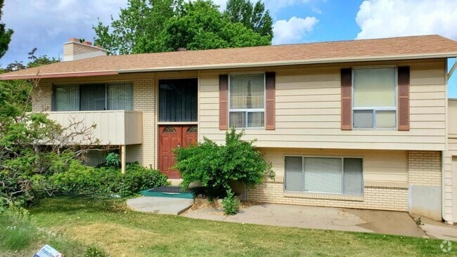 Building Photo - 4611 Madison Ave Rental