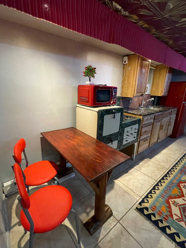 Photo - 4778 Rogers Rd Unit Lower