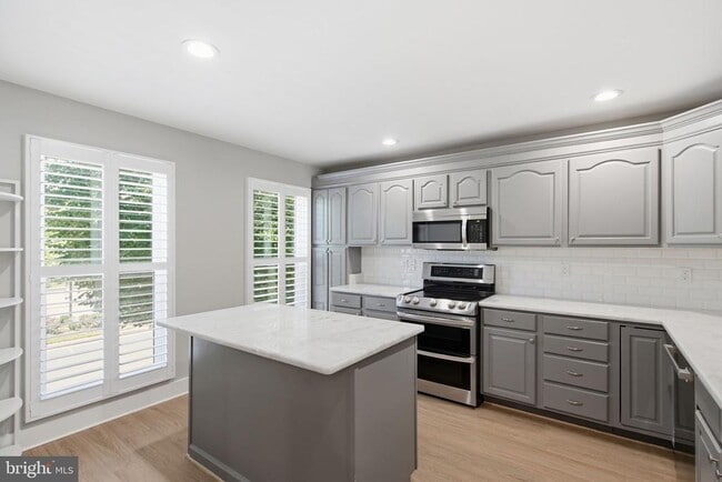 Photo - 12087 Edgemere Cir