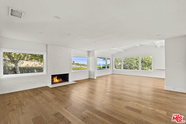 Photo - 9881 Beverly Grove Dr