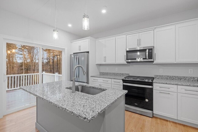 945 Londonderry Tpke Unit 3