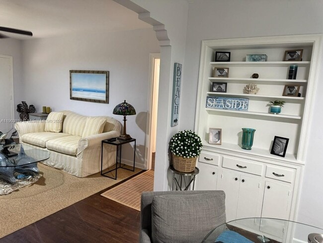 Photo - 2210 SW 25th St