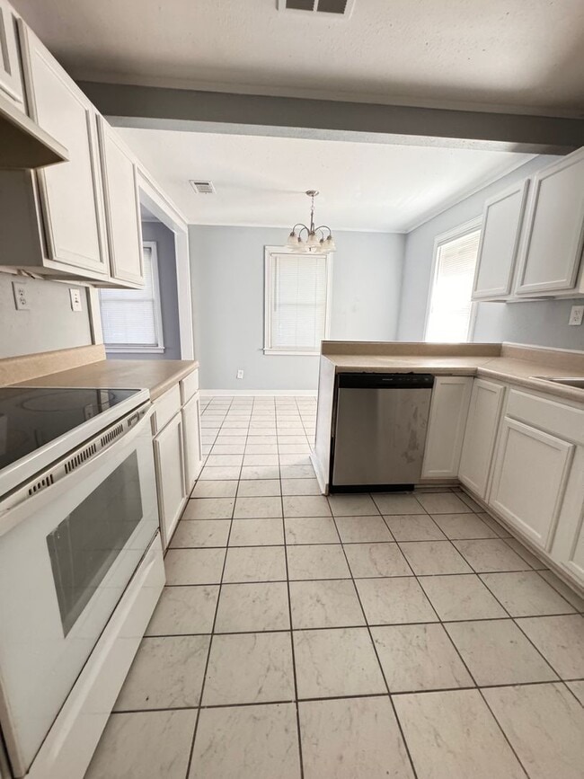 Photo - 307 Clairborne Ave