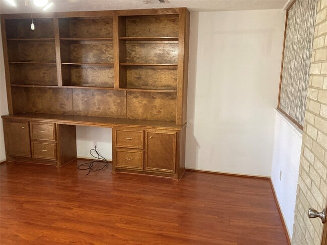 Photo - 2906 Green Fields Dr