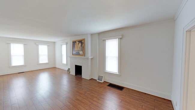 LIVING ROOM - 521 W Edwards St