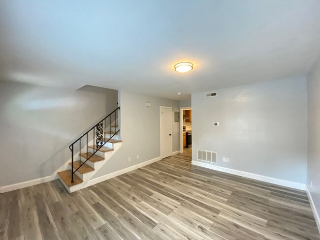 Photo - 331 Vineyard Park Ct