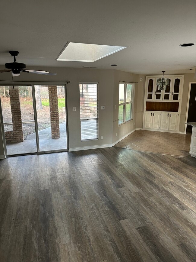 Photo - 509 Green Meadow Trail