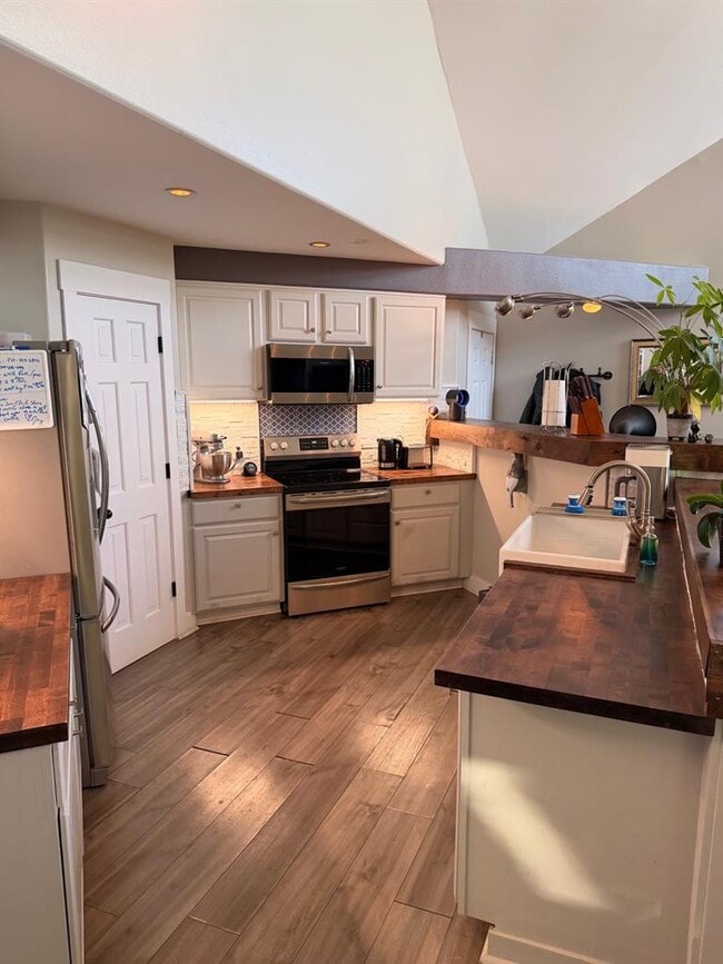 Photo - 2413 Crazyhorse Pass