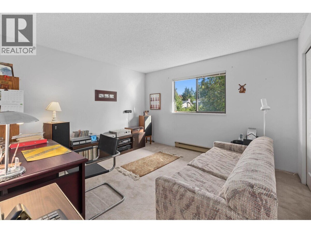 Photo - 43XX Bonavista Dr