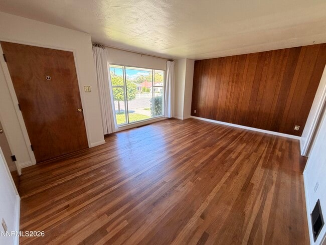 Photo - 751 Balzar Cir