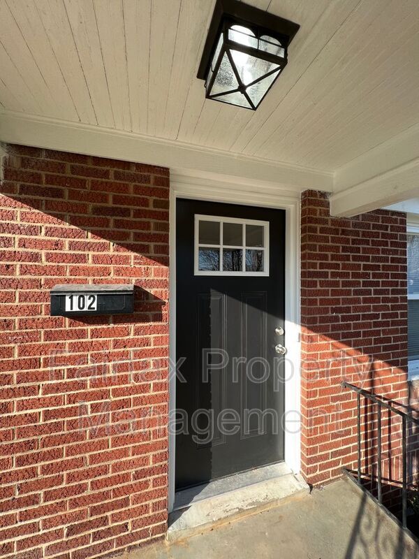 Photo - 102 W Summit Ave Unit B