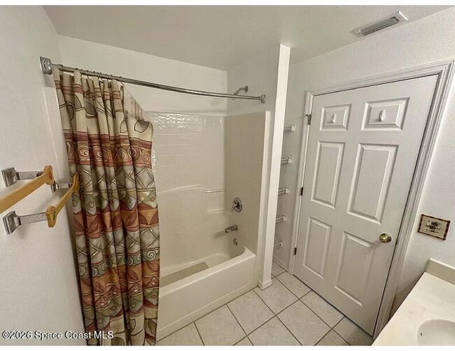 Photo - 2089 Redwood Cir