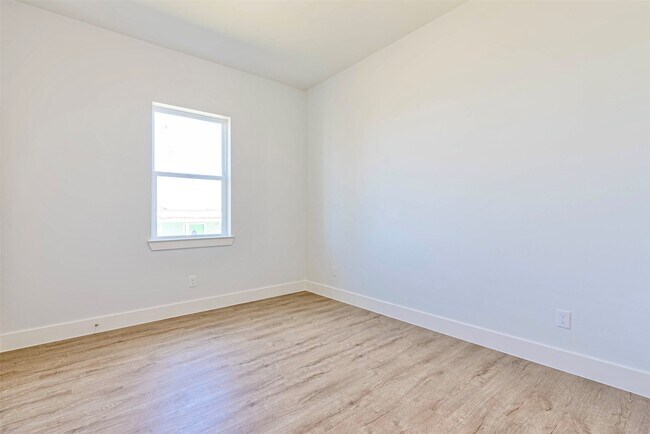 Photo - 4206 Mason Dr