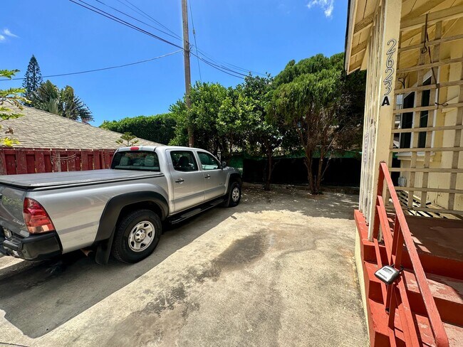 Photo - 2623A Nahaku St Unidad 2623A Nahaku Pl Front
