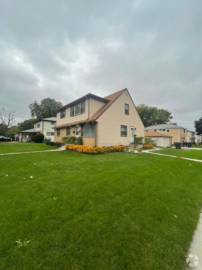 Building Photo - 6073 S Lake Dr Rental