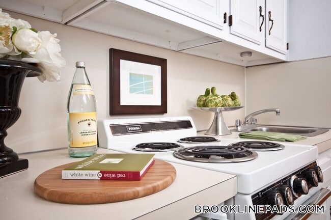 Photo - 1223 Beacon St Unit 414