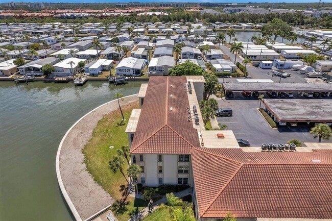 Building Photo - 19029 US Hwy 19 N Unit 7-8 Rental
