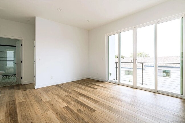 Photo - 2945 B. St Unidad 2947 B. St 1