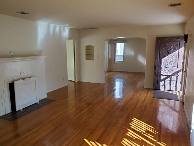 260 C Ave