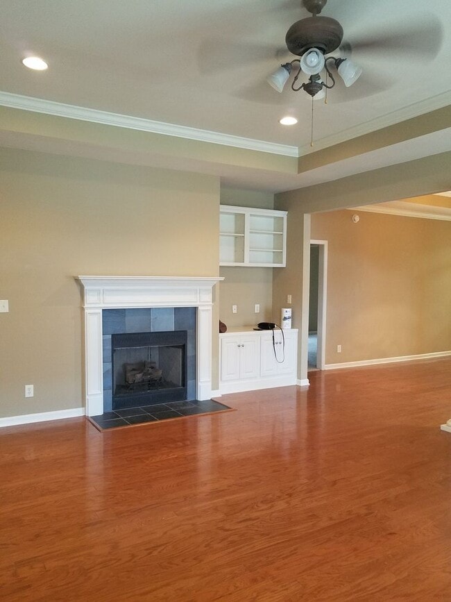 Photo - 4707 Mitford Cir