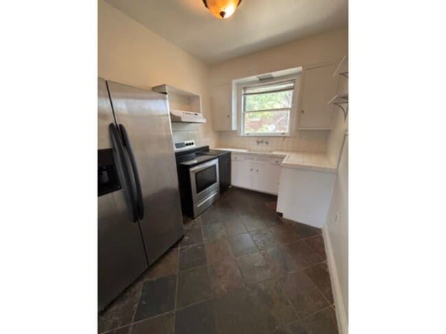 Building Photo - Waterfront