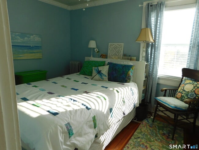 Photo - 195B Pequot Ave