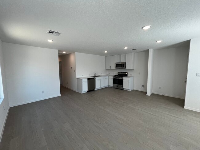 Photo - 6730 Chert Chase