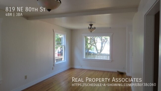 Photo - 819 NE 80th St