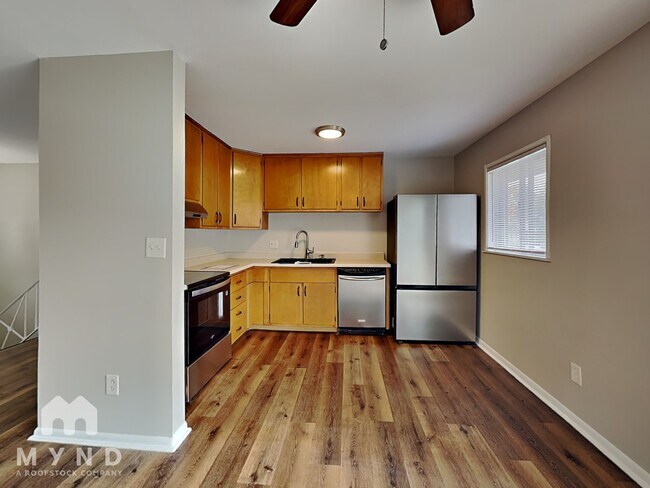 Photo - 2911 N Gresham Rd