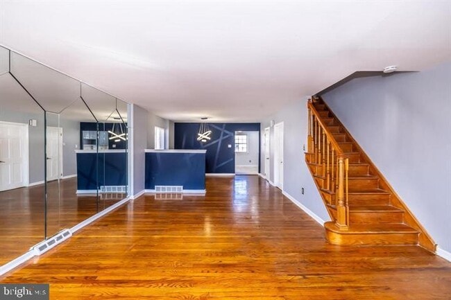 Photo - 209 Hansell Rd