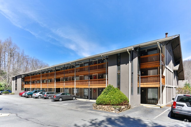 Studio West Apartments