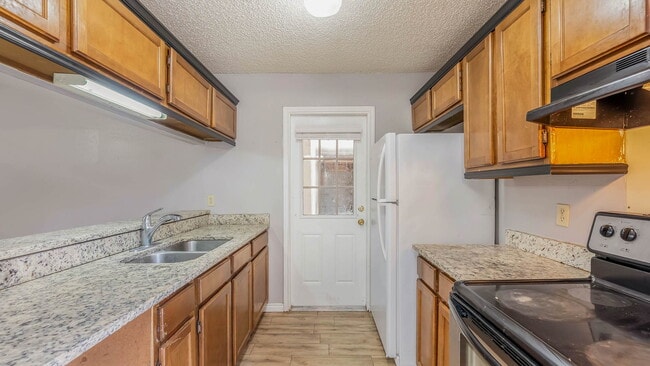 Photo - 5204 Gawain Dr