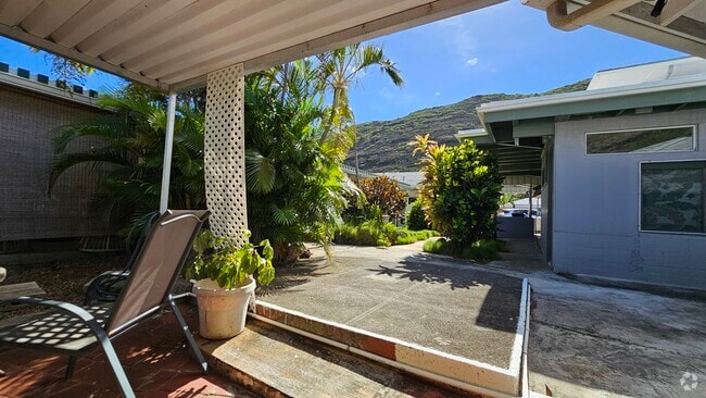 Building Photo - 441 Kuliouou Rd Rental