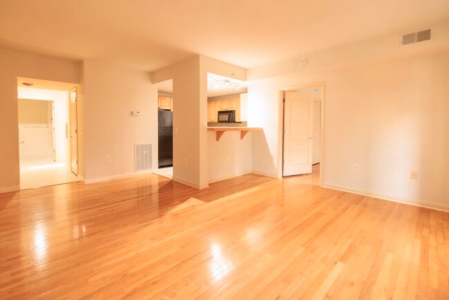 Photo - Essex Commons