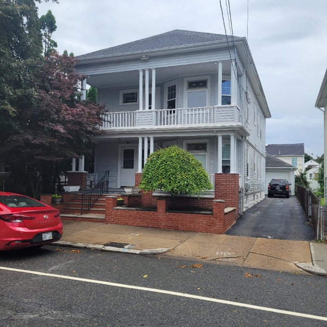 Photo - 713 Academy Ave Unit 2