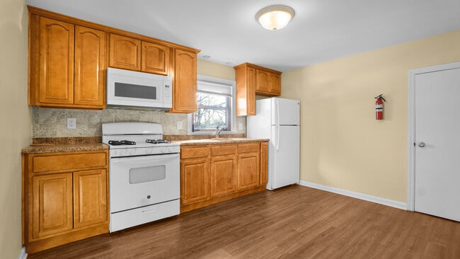 Photo - 727 Jaques Ave