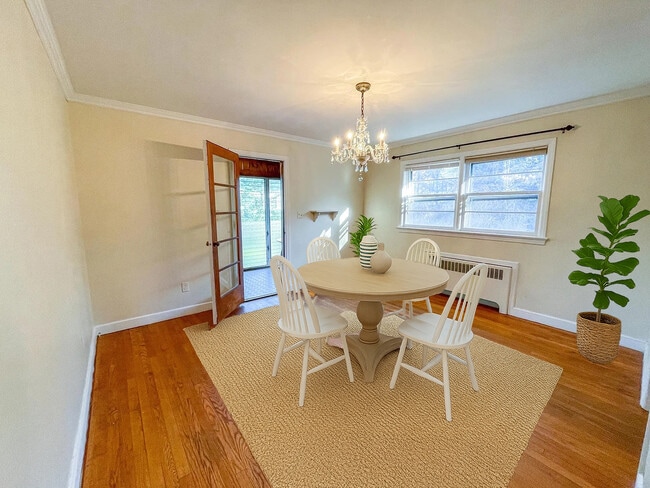 Photo - 15 Columbia Tpke