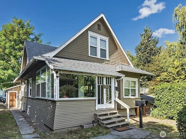 Building Photo - Ravenna House Unit House