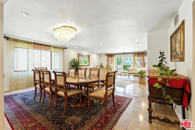 Photo - 1310 S Roxbury Dr Unit 201