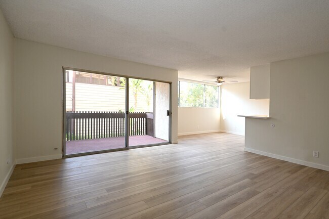 6000 Canterbury Dr Unidad M122