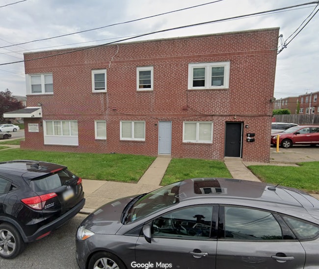 Building Photo - 4031 Sheffield Ave Unit Apt B