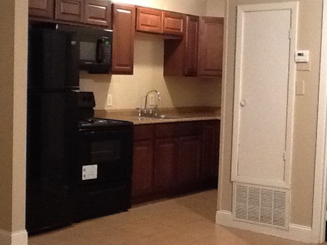 Photo - 2108 Willow St Unit B.