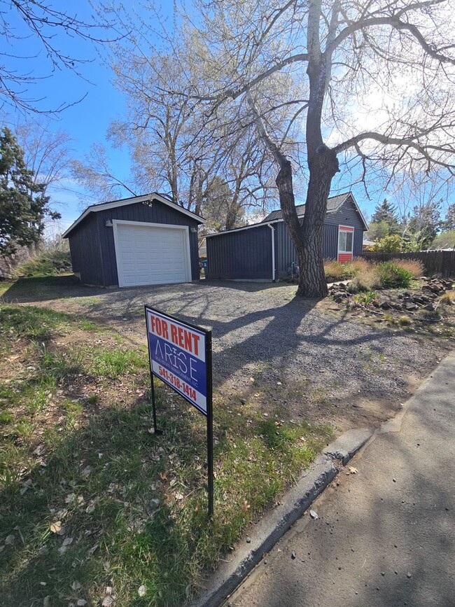 Photo - ?PRICE DROP? $300 off 1st months rent?Private & Super Cute 1BR – Prime Bend Location Near Food Carts