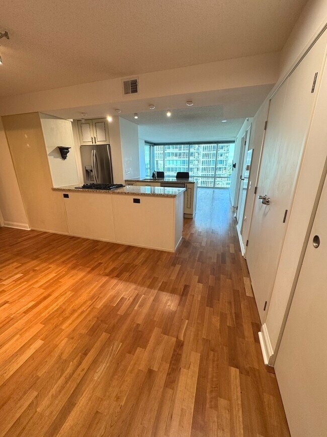 Photo - 9725 Woods Dr Unit 1203