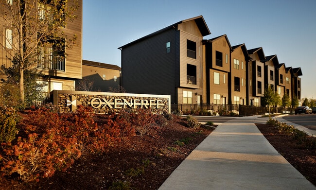 OXENFREE_NASH50355-1.jpg REV