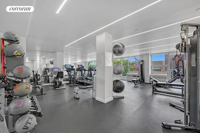 Photo - 181 E 119th St