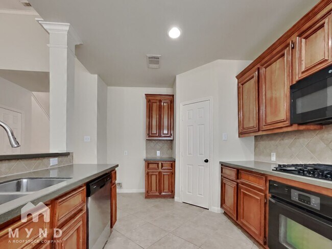 Photo - 28306 Peper Hollow Ln