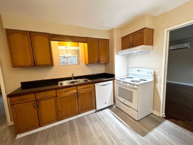 Photo - 3 Bedroom SE Portland Home!